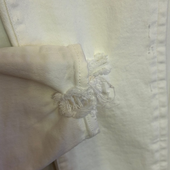 MOUSSY VINTAGE
Kelley Distressed Tapered Crop Jeans In White Size 27 - Picture 9 of 12